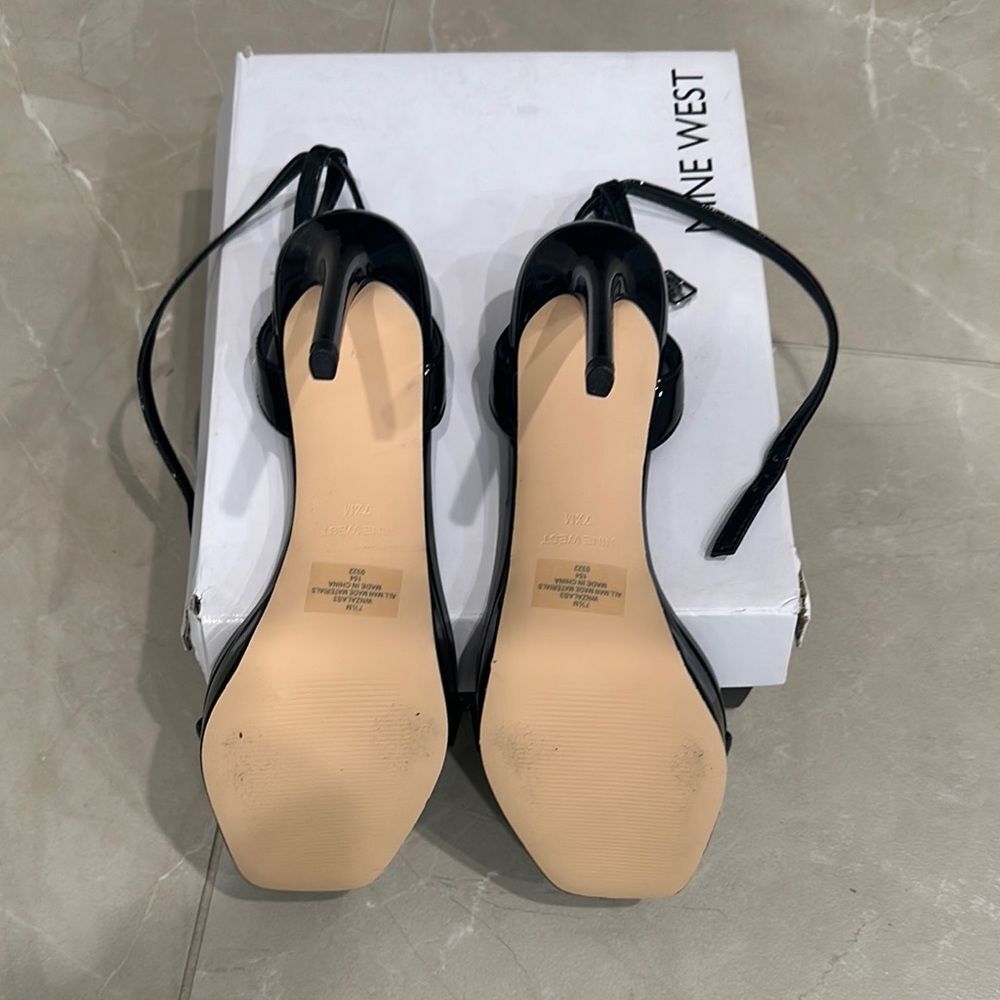 🎉SALE🎉Nine West Black Heels with Slingback Design - Picture 5 of 5